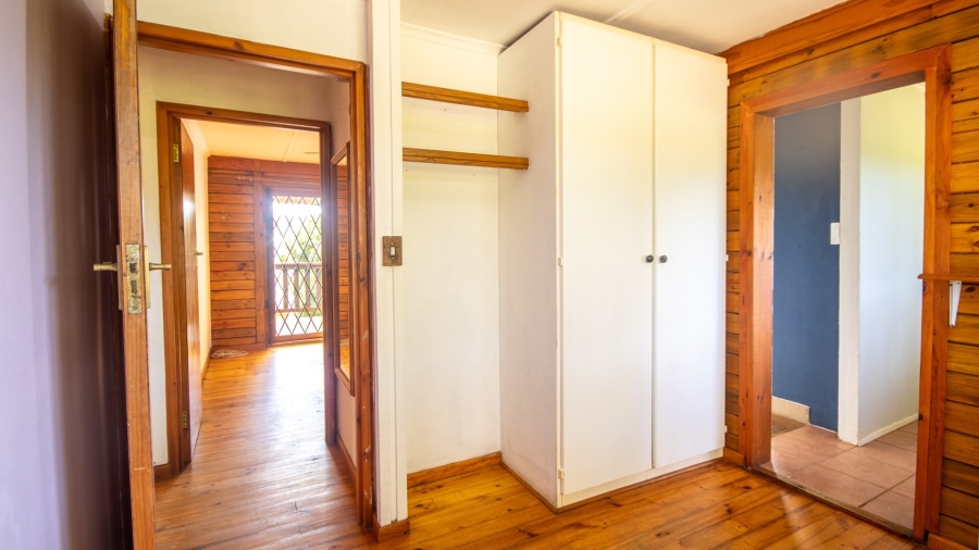 4 Bedroom Property for Sale in Sedgehill Western Cape